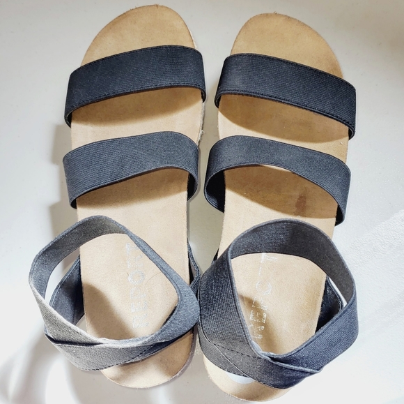 REPORT Tuti Elastic Strap Platform Summer Sandals - Picture 7 of 10